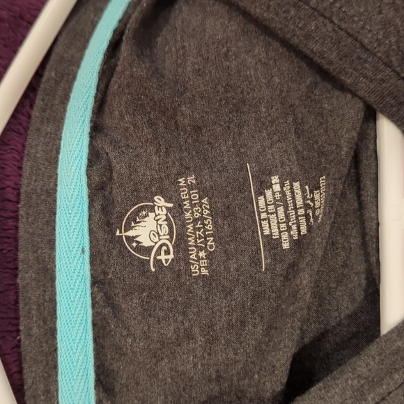 Disney's Disneyland resort t-shirt - Picture 5 of 5